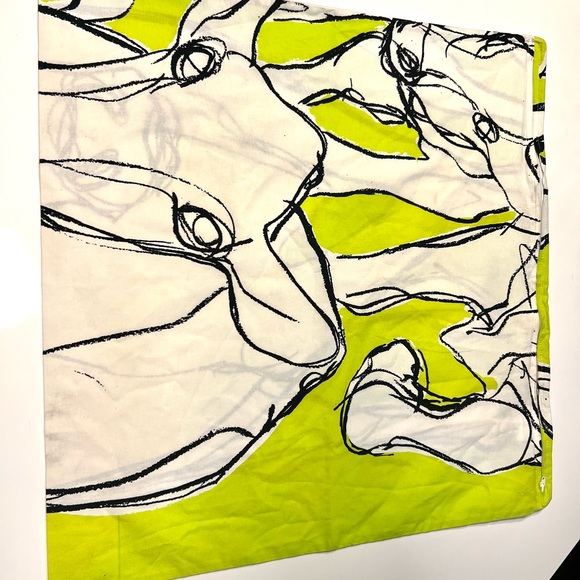 Marimekko IItavilli Cow Vol. 5 - Pair of 22x22 (55cmx55cm) pillowcases. - Picture 3 of 6